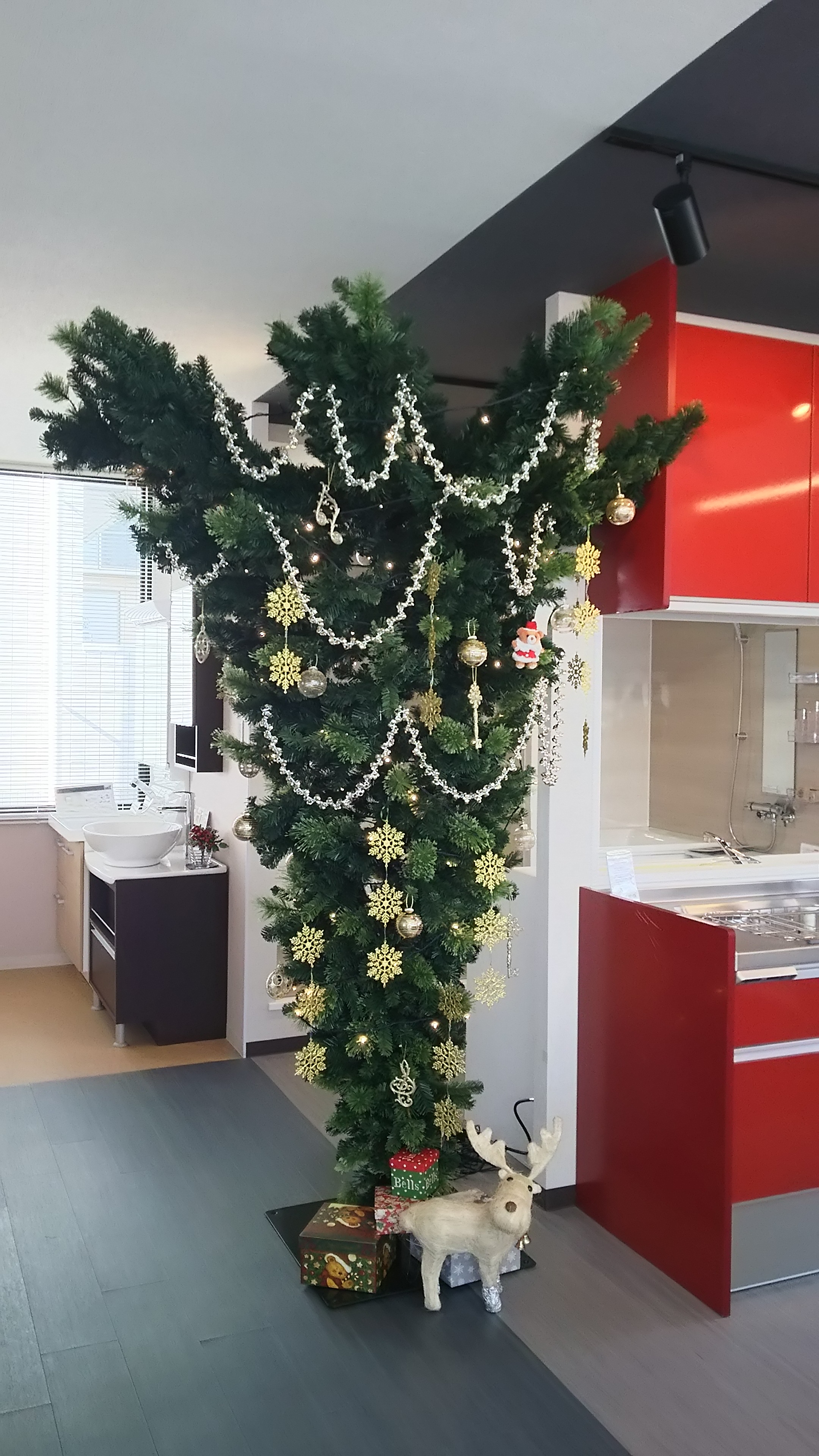 クリスマスツリーを飾りました！ – DAIWA Blog