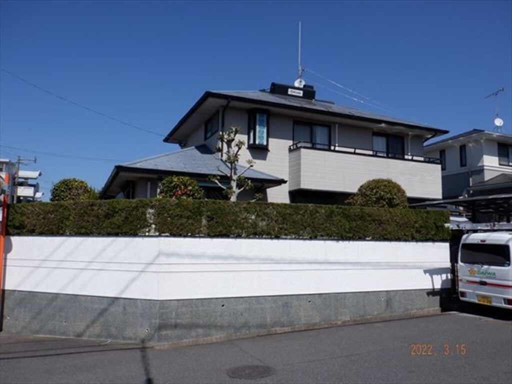 福岡県須恵町で屋根と外壁塗装をして、新築みたいに綺麗になったところの画像