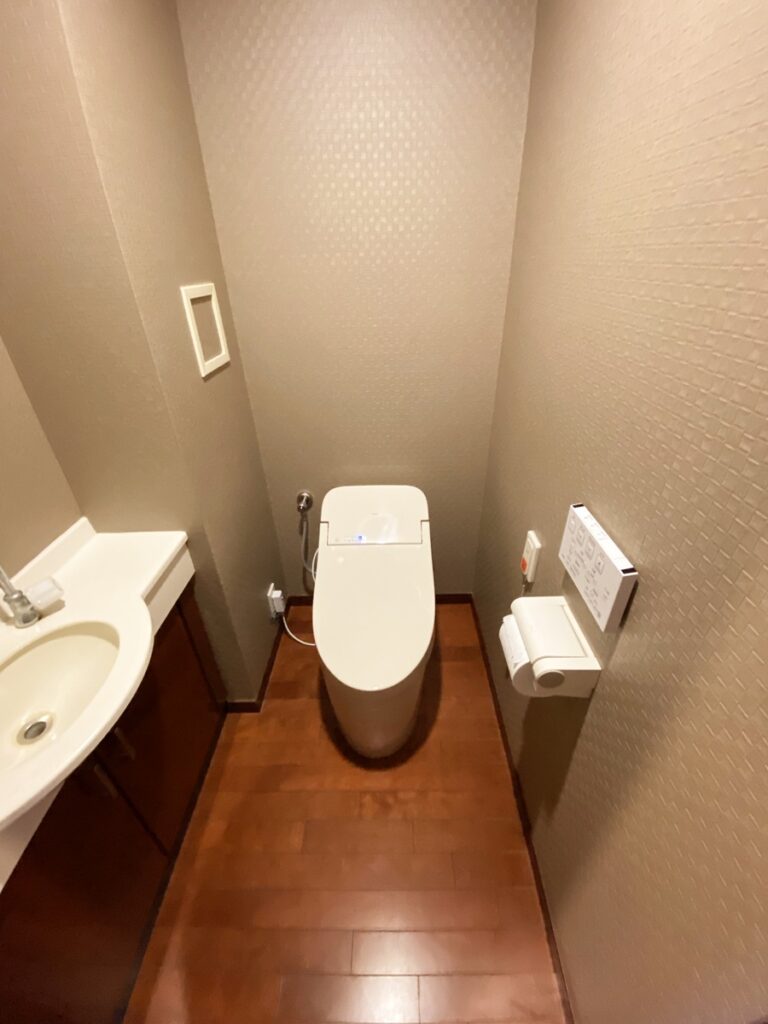 福岡市南区でTOTOのGGにトイレ交換した施工後の画像