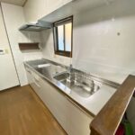 福岡市博多区でキッチン工事をした施工後の画像。新しいキッチンはLIXILのシエラSです。施工費用は100万でした。