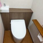 福岡県春日市でトイレ交換した施工後の画像。LIXILのJフィット。