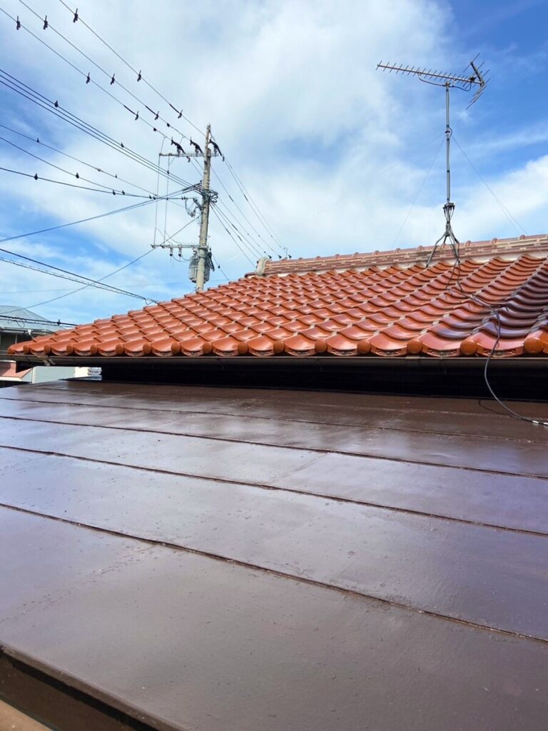 糟屋郡で屋根の板金塗装をした施工後うの画像